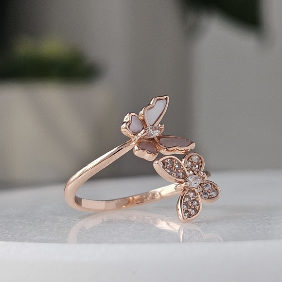 Rose Gold Butterfly ring with Mother of pearl, Charmed Aroma - Picture 5 of 7